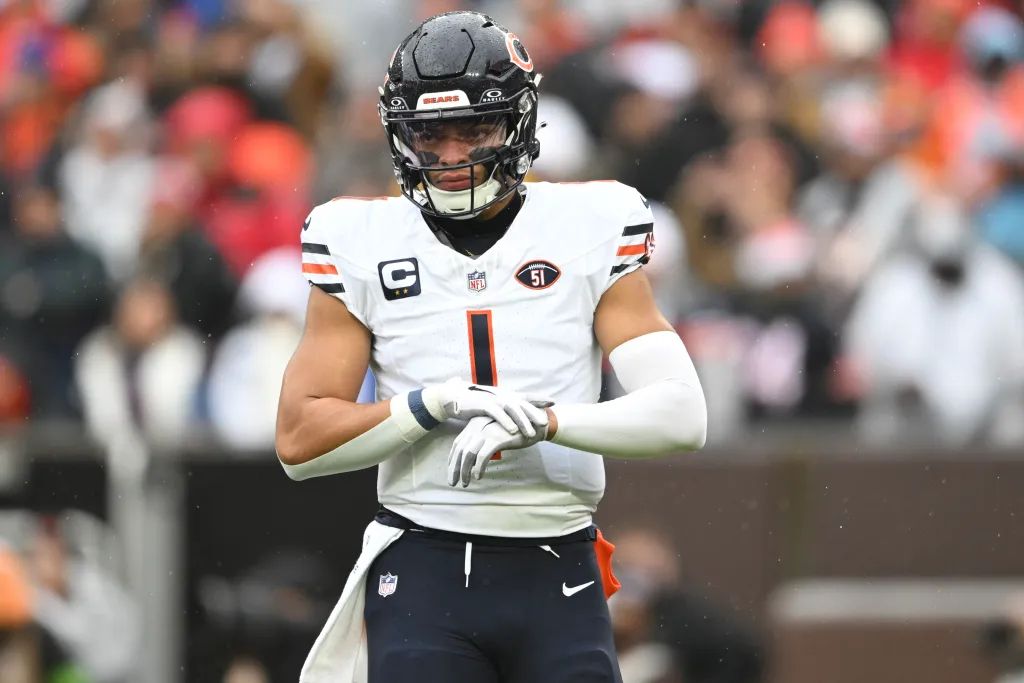 Former Bears executive shared surprising Justin Fields story