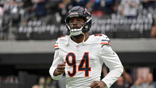 Twitter reacts to Bears trading Robert Quinn to Eagles (2022 Season)
