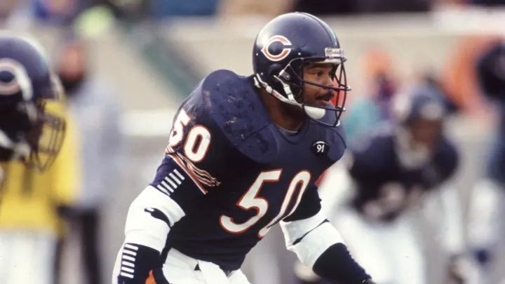 WATCH: Mike Singletary stuffs Eric Dickerson with epic hit (News)