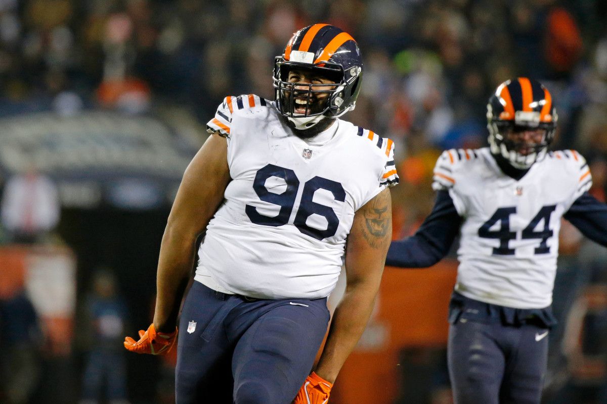 Where does Akiem Hicks rank among recent Bears legends? (2022 Season)