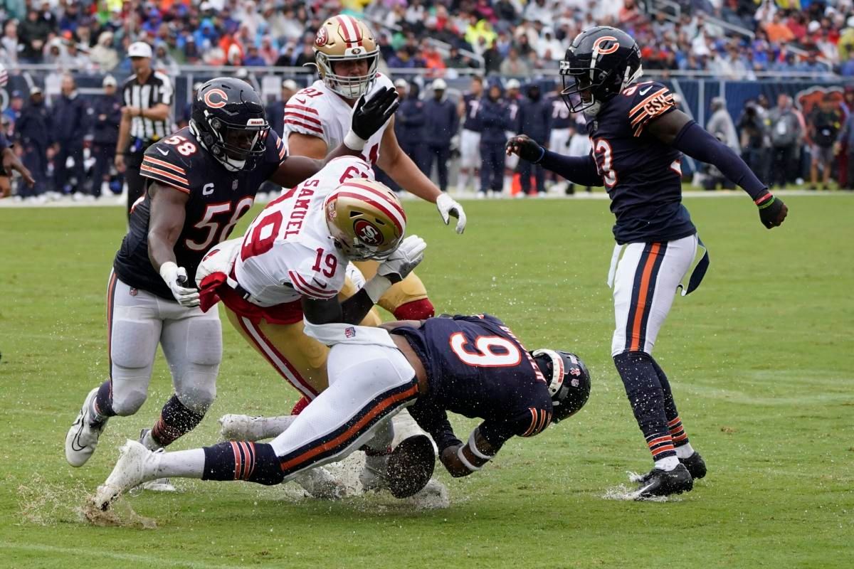 Victory Monday: Game Balls for Bears' 19-10 win over 49ers (2022 Season)