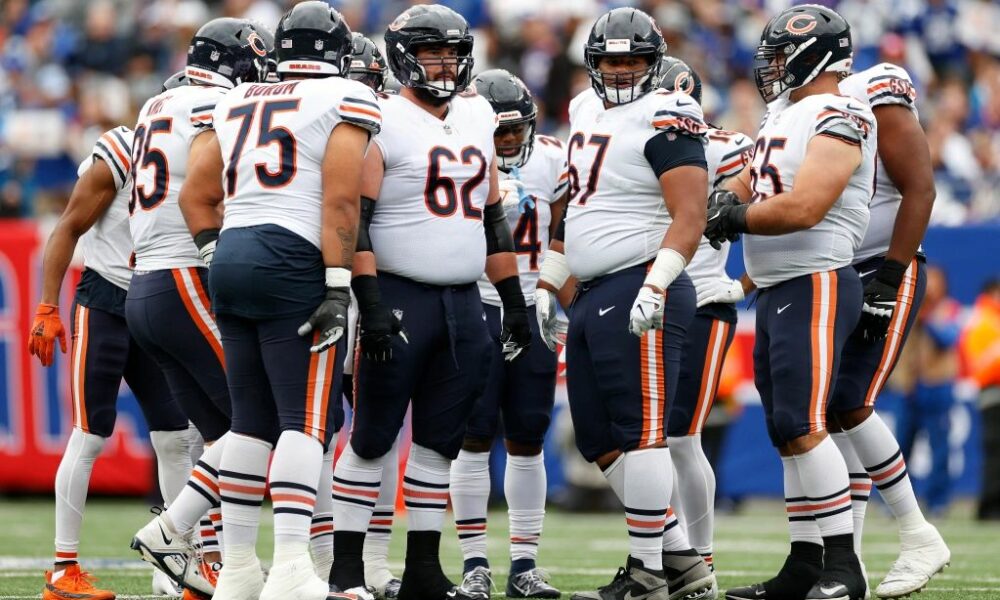 Bears need to shake up the offensive line to get Justin Fields, offense on track (2022 Season)
