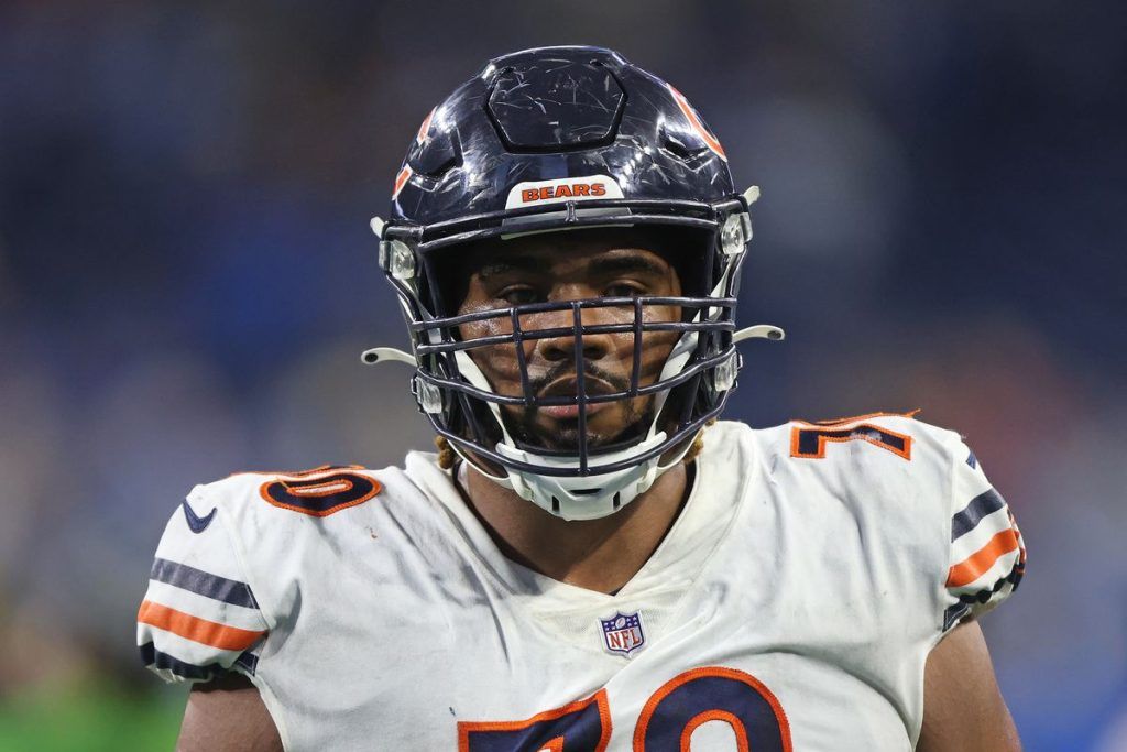 PFF tabs Chicago Bears OT Braxton Jones for breakout season (News)
