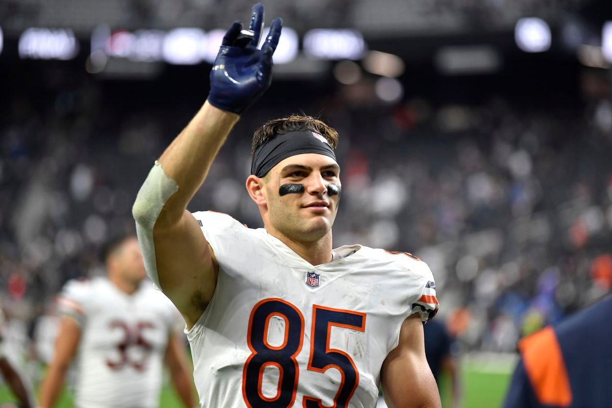 Cole Kmet dubbed Chicago Bears' best-kept secret (2022 Season)