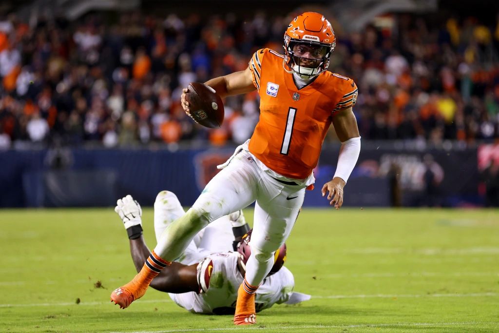 Justin Fields' toughness is silver lining in Bears' loss to Commanders (2022 Season)