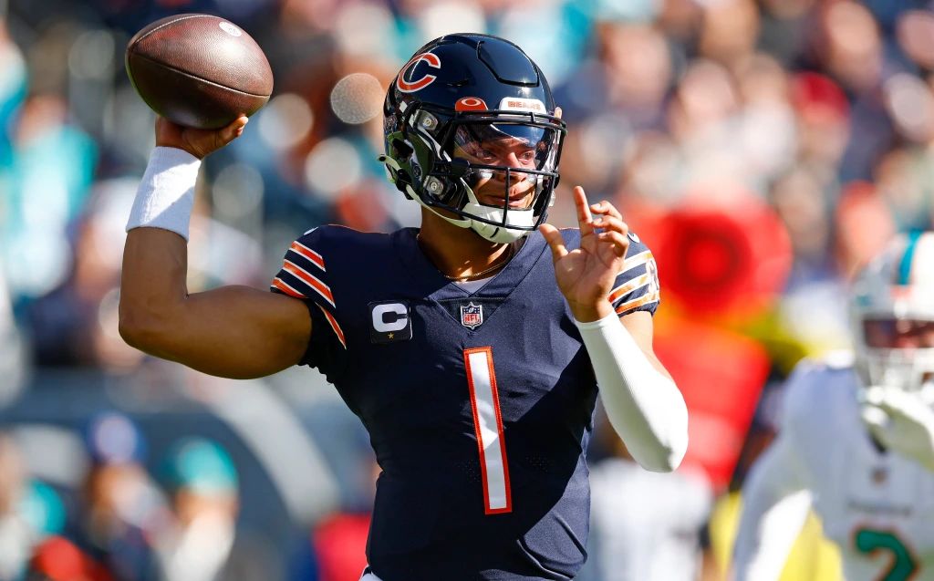 These 4 Bears deserve game balls despite Week 9 loss to Dolphins (2022 Season)