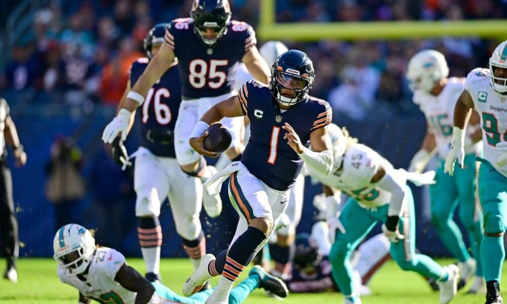 Justin Fields Record Watch: Eagles defense presents opportunity for Fields to run (2022 Season)