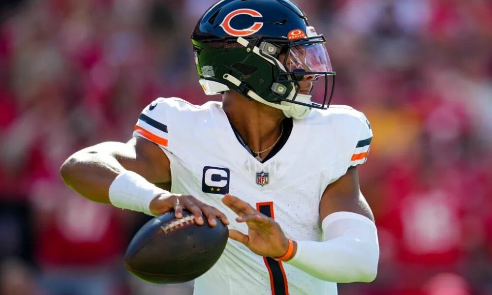 Bears vs. Lions: How will Justin Fields handle Aidan Hutchinson? (2023 Season)