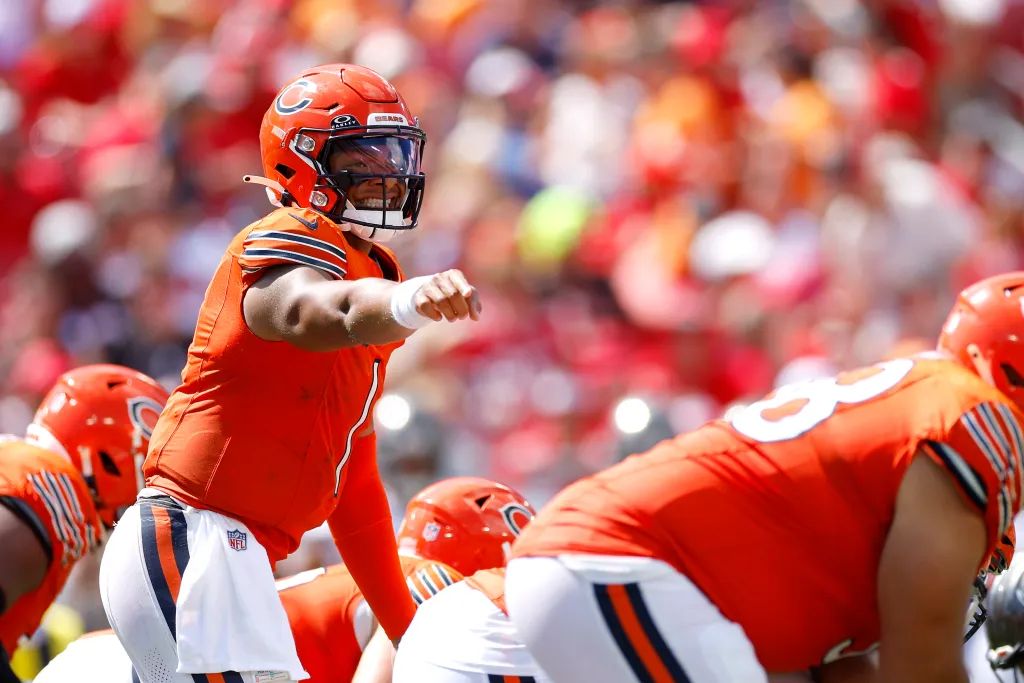 Justin Fields says 'F-it,' he's going back to playing QB his way (2023 Season)