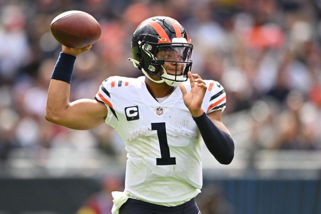 3 truths about Justin Fields following Bears' sloppy win over Texans (2022 Season)