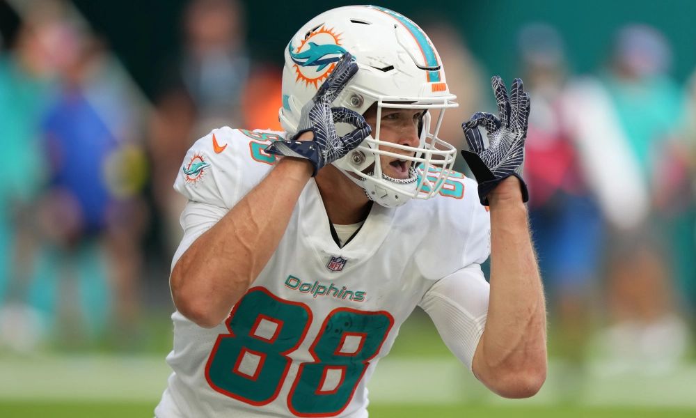 Bears Free Agency Preview: Mike Gesicki could be best option to upgrade Justin Fields' receivers (Free Agency)
