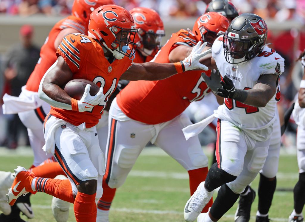 Chicago Bears PFF Grades: Khalil Herbert leads the way on offense in Week 2 (2023 Season)