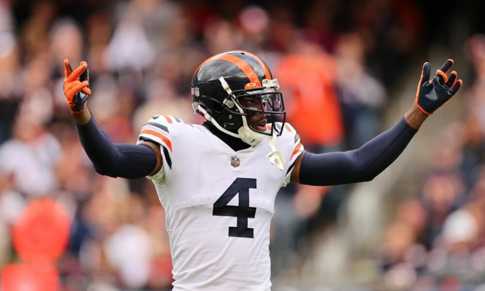 Victory Monday: Game Balls for Bears' 23-20 win over Texans (2022 Season)