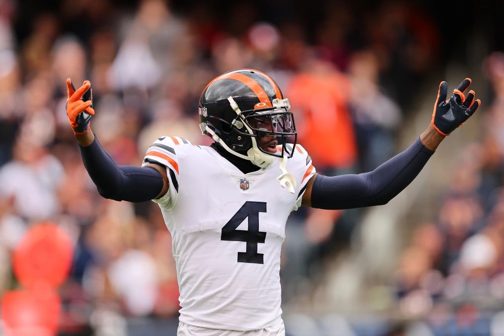 Victory Monday: Game Balls for Bears' 23-20 win over Texans (2022 Season)