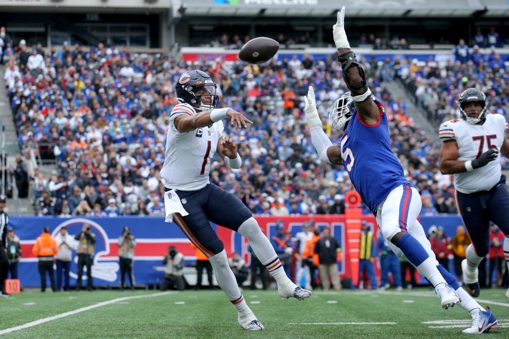 Chicago Bears Game Balls, Week 4: These Bears deserve praise despite loss to Giants (2022 Season)