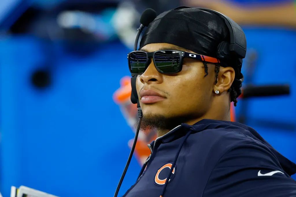 Justin Fields OUT vs. Jets with shoulder injury (2022 Season)