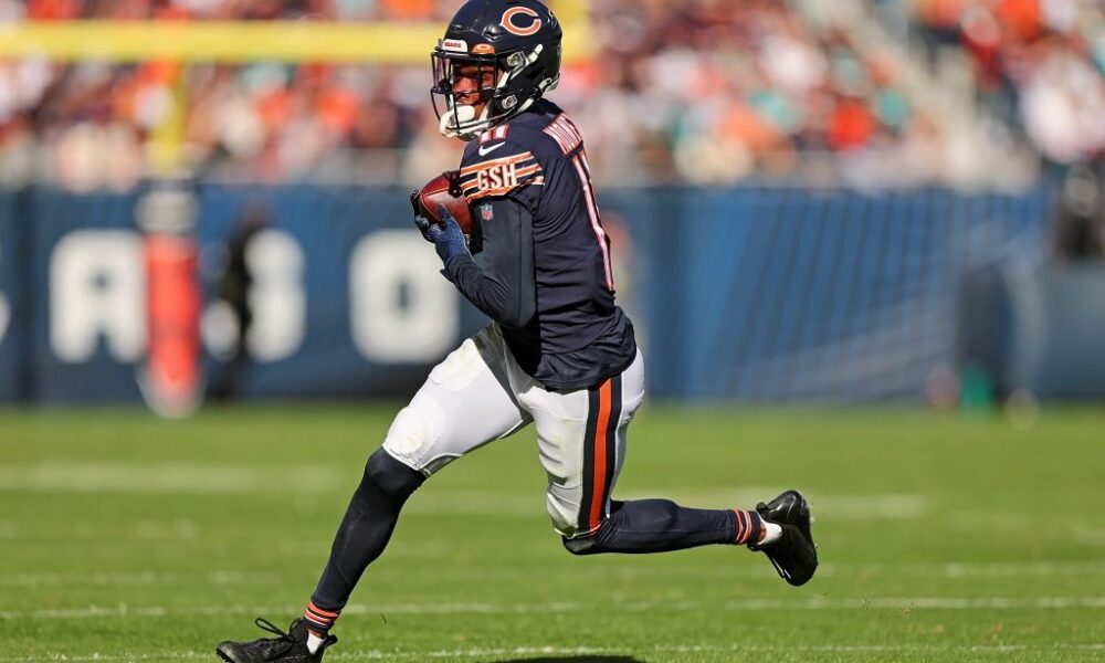 LOOK: Bears WR Darnell Mooney bulks up for 2023 season (2023 Season)