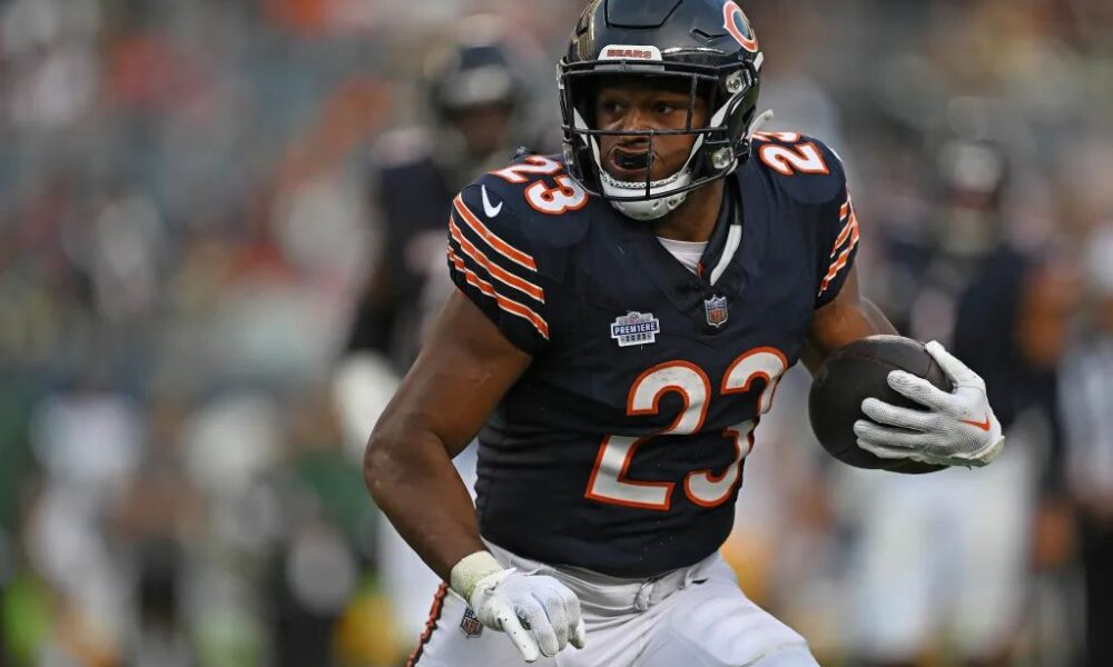 WATCH: Every carry and catch Bears RB Roschon Johnson had in Week 1 (News)