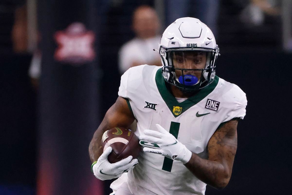 Trestan Ebner showcasing diverse skill set at Bears minicamp (2022 Season)