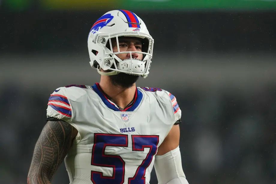 Should the Bears sign A.J. Epenesa? (News)