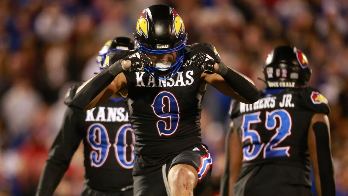 Grading the Chicago Bears' selection of Kansas EDGE Austin Booker in fifth round (NFL Draft)