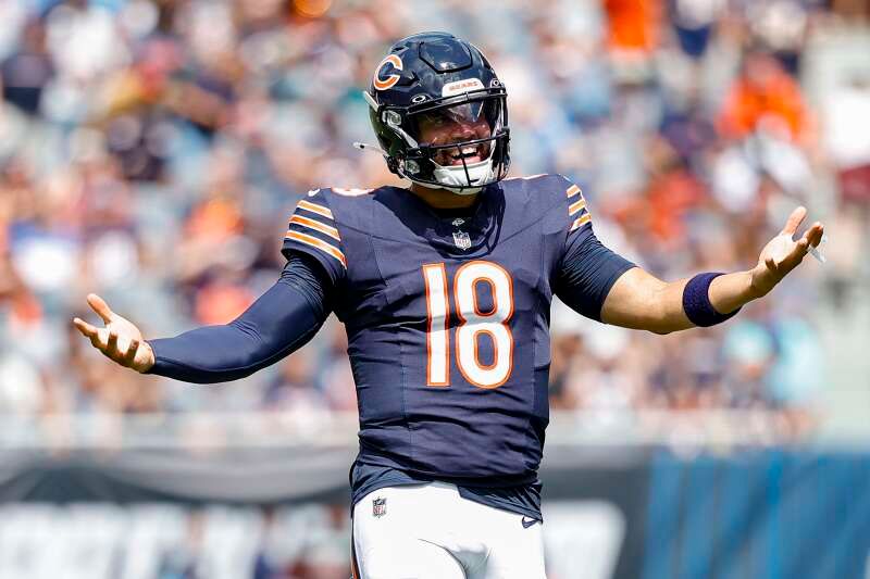This 2024 NFL Mock Draft has Bears revamping offense in 1st round (NFL Draft)
