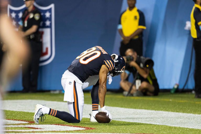 Bears WR Collin Johnson became a fan favorite during and after the Hall of Fame game (News)
