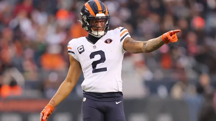 Should the Bears trade for WR Elijah Moore? (2022 Season)